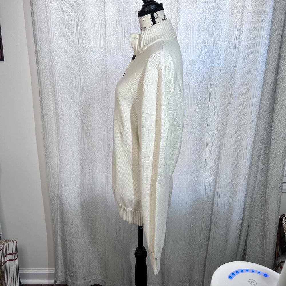 Vineyard Place Cream 3 button Sweater Men's size M - Picture 3 of 6